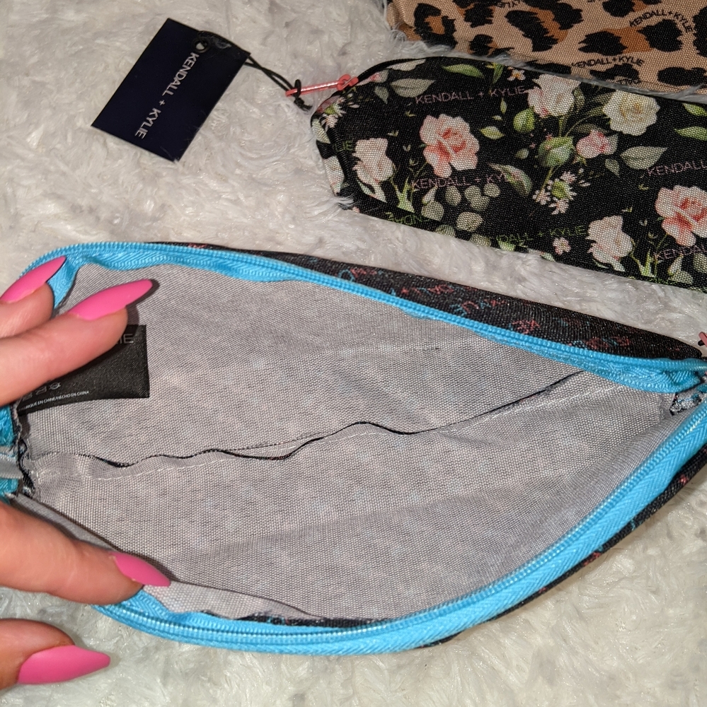 Nwt Kendall & Kylie bundle of 4 pouches/cosmetic bags - Picture 7 of 16